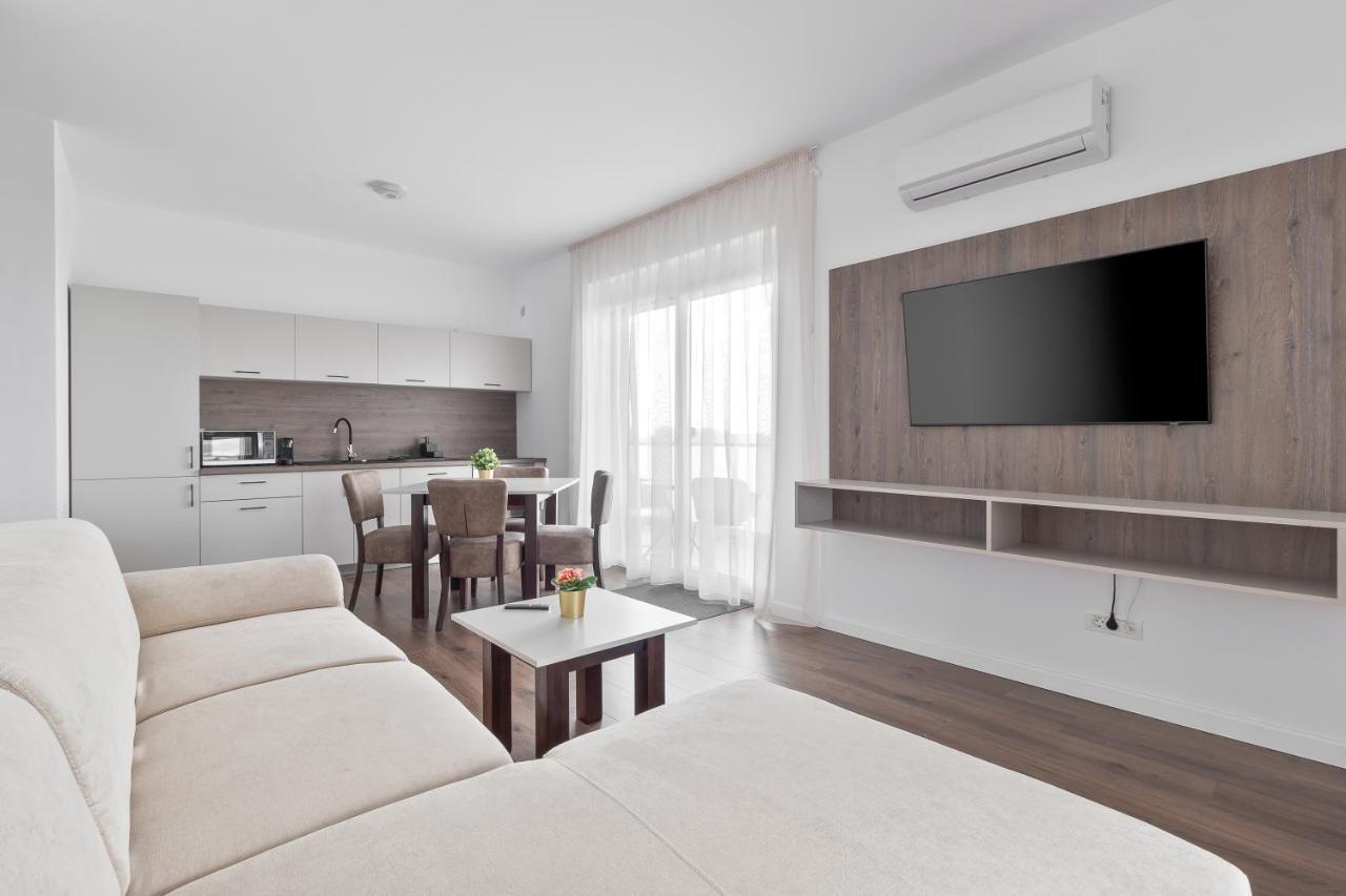 Grand Hill Flats Leilighet Oradea Eksteriør bilde