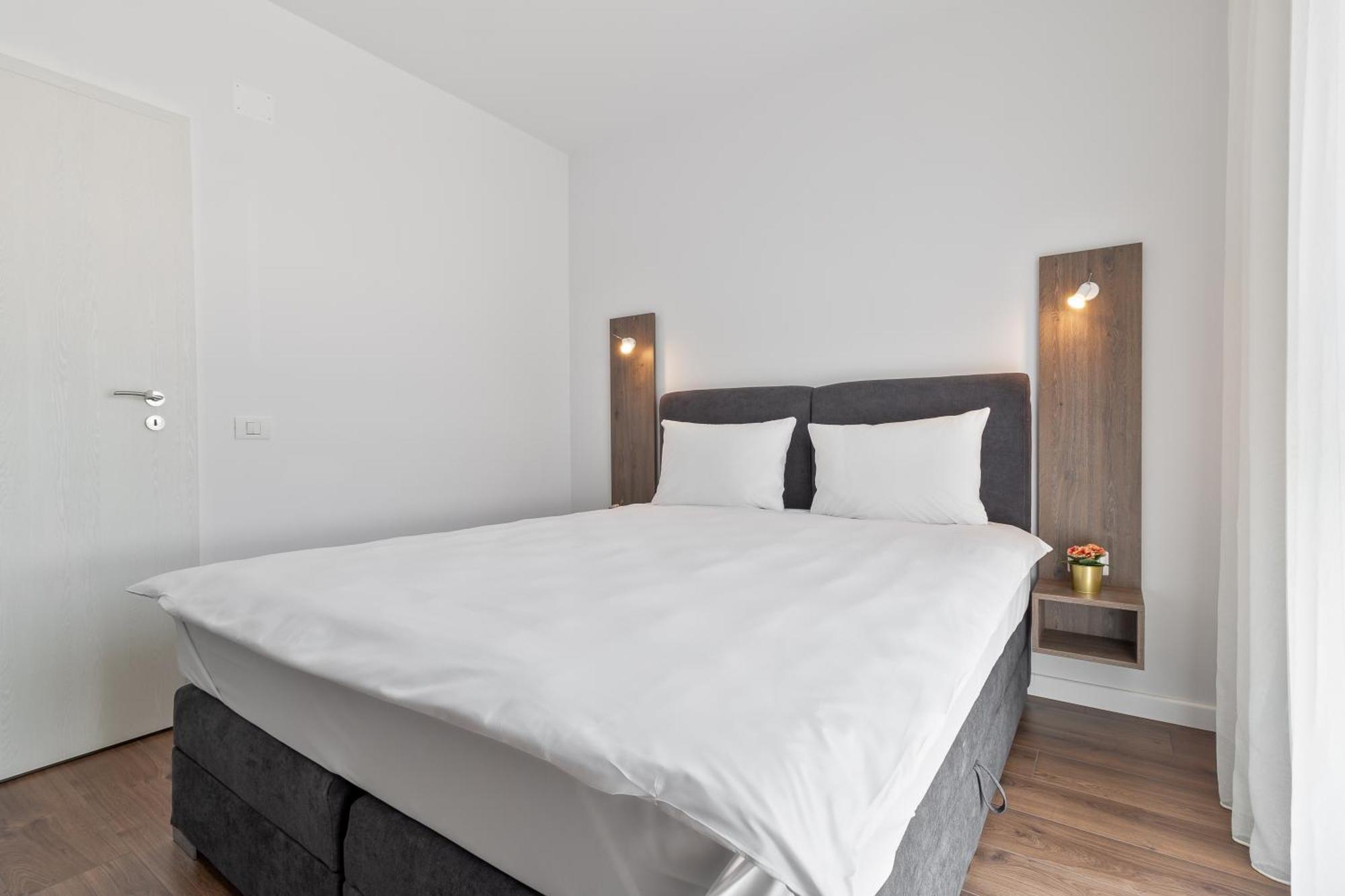 Grand Hill Flats Leilighet Oradea Eksteriør bilde